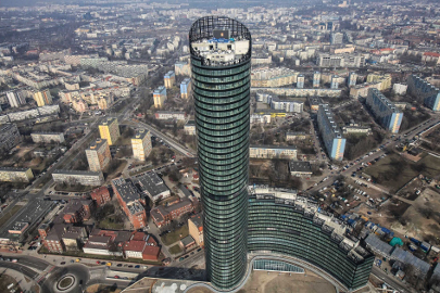 KOMPLEKS SKY TOWER - WROCŁAW